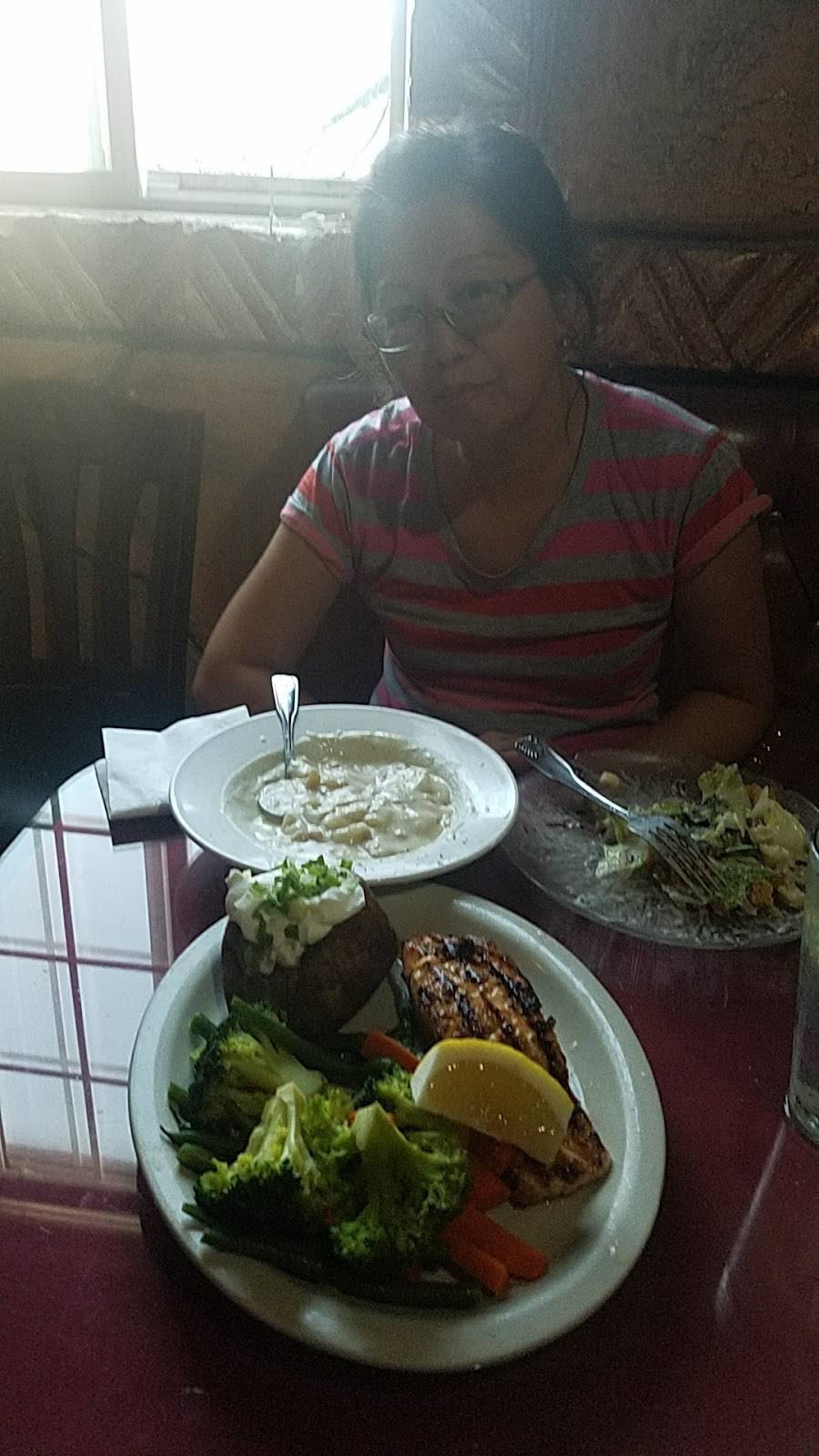 J.King Neptunes Restaurant | restaurant | 17115 Pacific Coast Hwy, Sunset Beach, CA 90742, USA | 5625924878 OR +1 562-592-4878