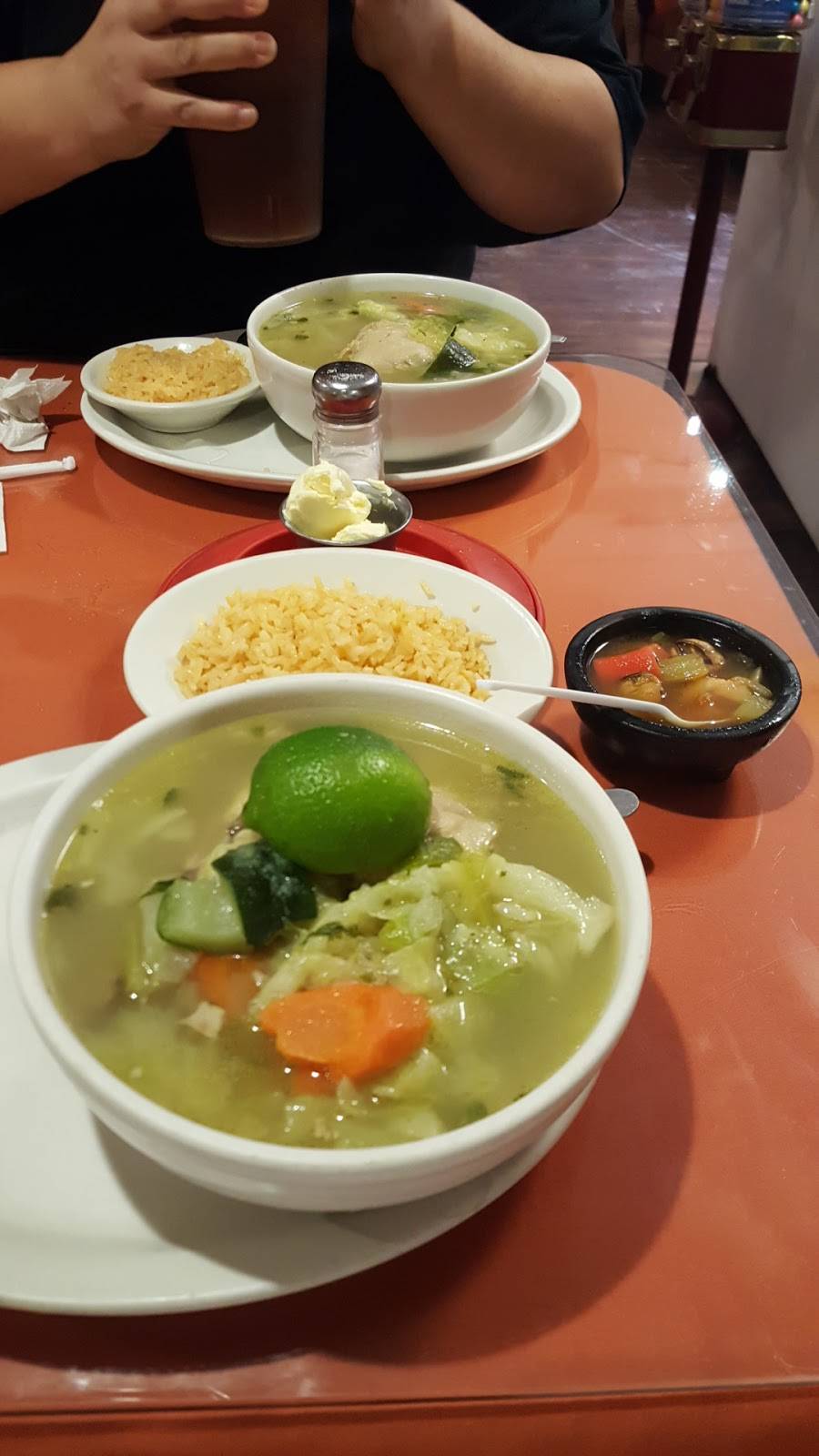 Rubens Cafe | restaurant | 3002 Commercial Ave, San Antonio, TX 78221, USA | 2109239848 OR +1 210-923-9848