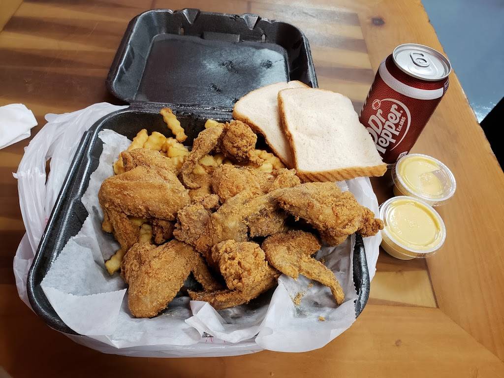 Sharks Fish and Chicken | restaurant | 1535 Hackberry Ln, Tuscaloosa, AL 35401, USA | 2053494499 OR +1 205-349-4499