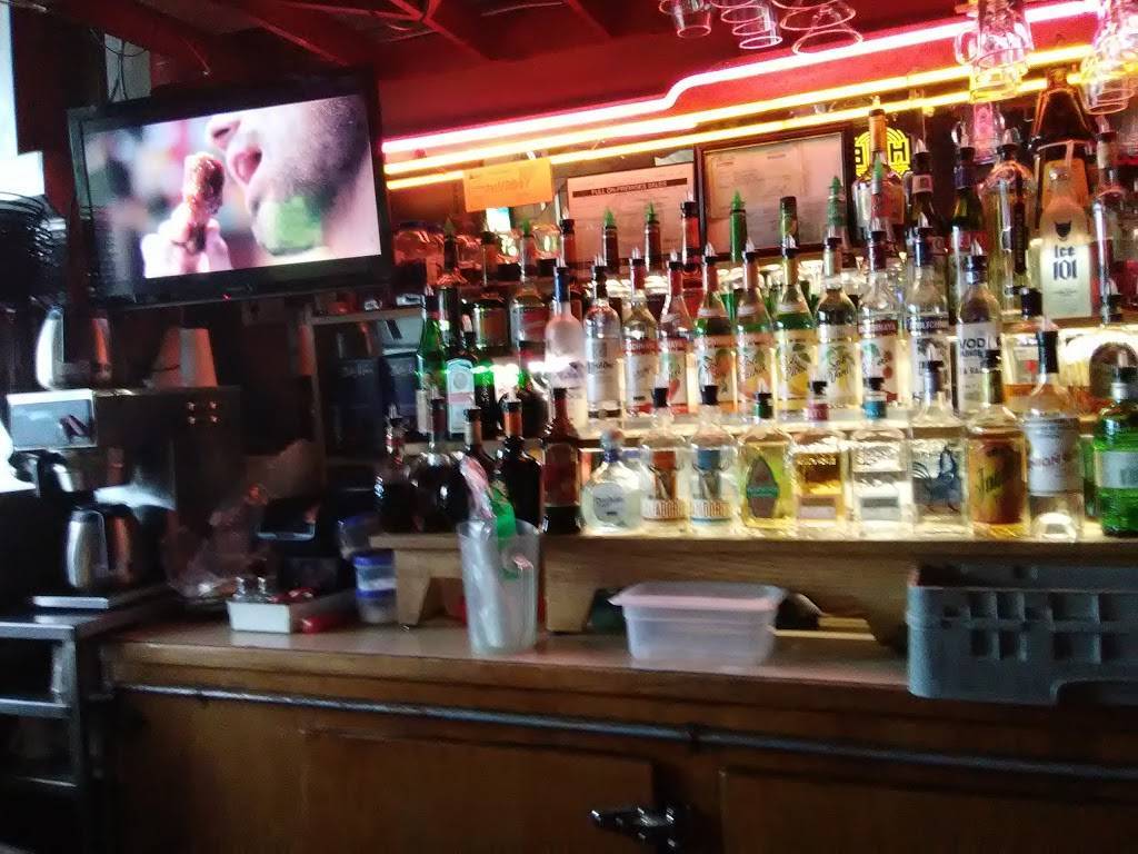 Mock Crest Tavern | restaurant | 3435 N Lombard St, Portland, OR 97217, USA | 5032835014 OR +1 503-283-5014