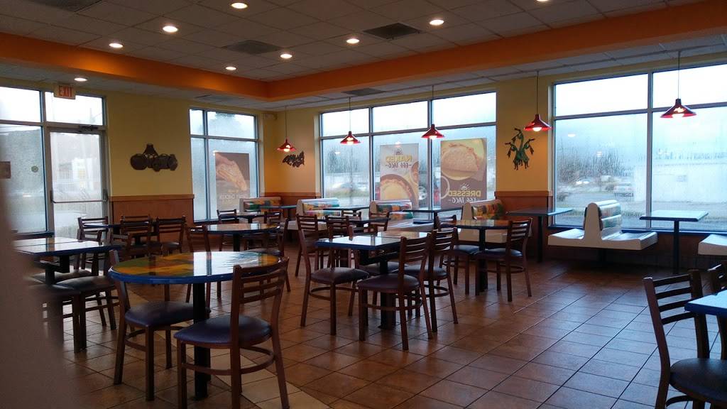 Taco Bell | meal takeaway | 707 E Main St, Havelock, NC 28532, USA | 2524475889 OR +1 252-447-5889