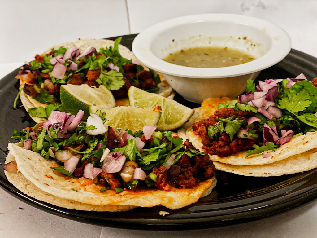 Plaza Mexico Cocina Mexicana & Cantina | restaurant | 821 Fall River Ave, Seekonk, MA 02771, USA | 5085571522 OR +1 508-557-1522