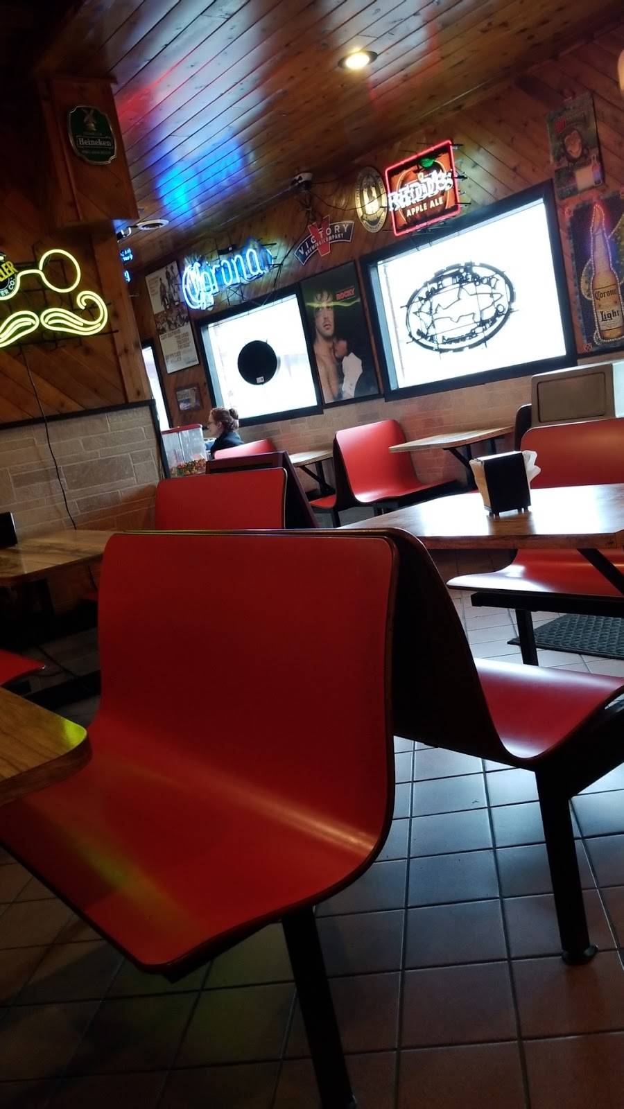 Antonios Pizza | restaurant | 405 N River St, Wilkes-Barre, PA 18702, USA | 5708236192 OR +1 570-823-6192