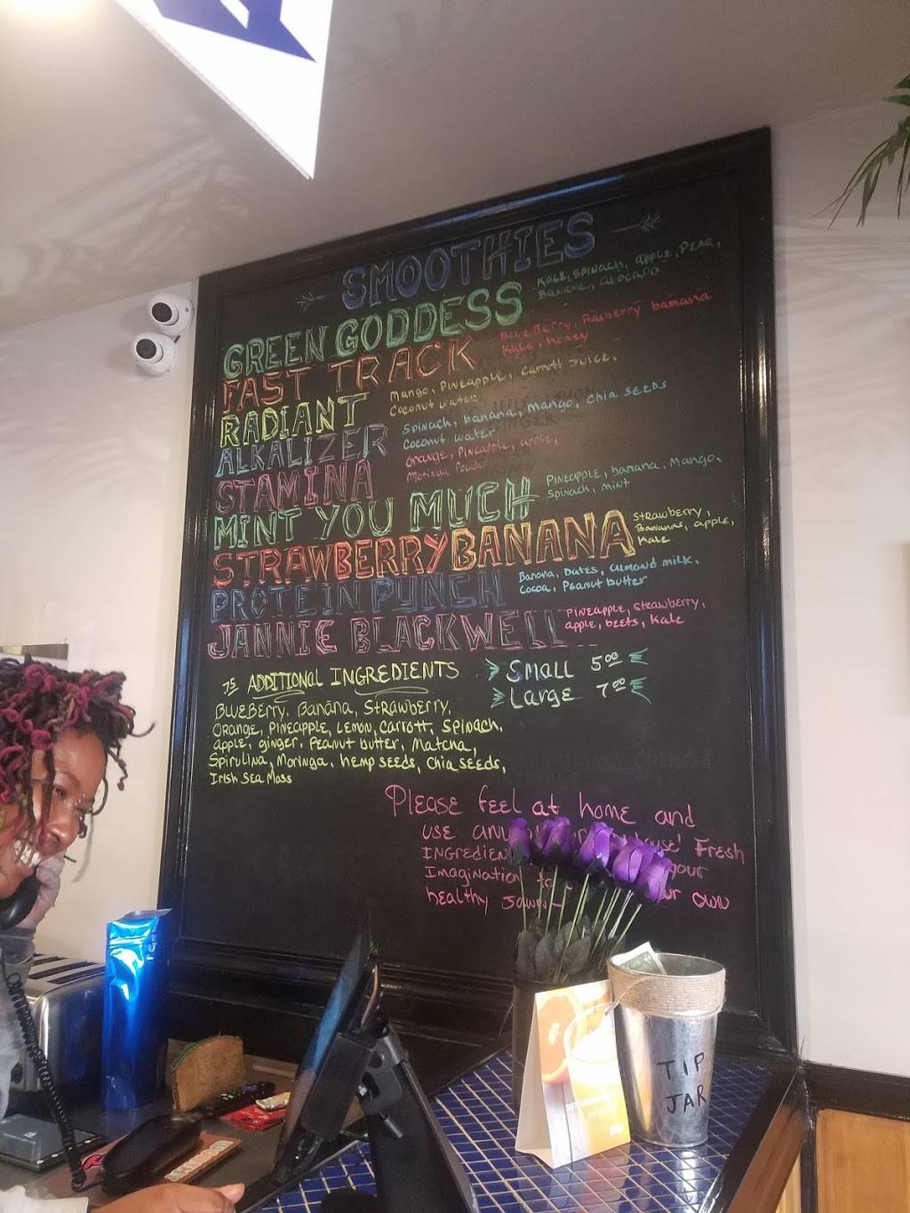 Blu Diamond Juicery | restaurant | 5144 Walnut St, Philadelphia, PA 19139, USA | 2157969618 OR +1 215-796-9618