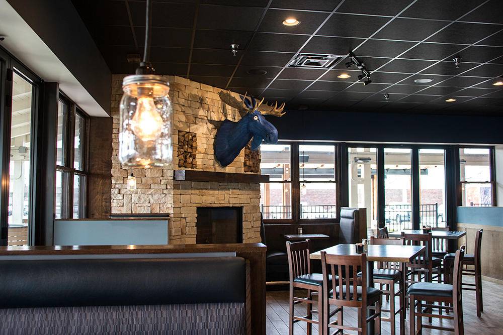 Blue Moose | restaurant | 11134 Holmes Rd, Kansas City, MO 64131, USA | 8167598510 OR +1 816-759-8510