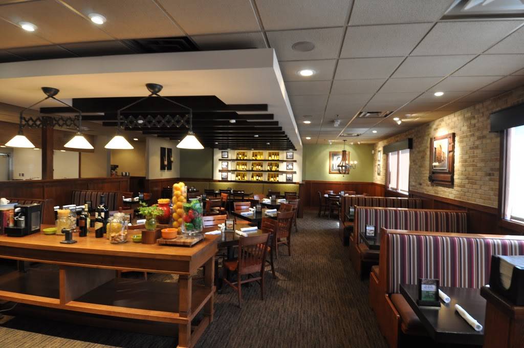 Carrabbas Italian Grill | restaurant | 13870 Foulger Square, Woodbridge, VA 22192, USA | 7035837300 OR +1 703-583-7300