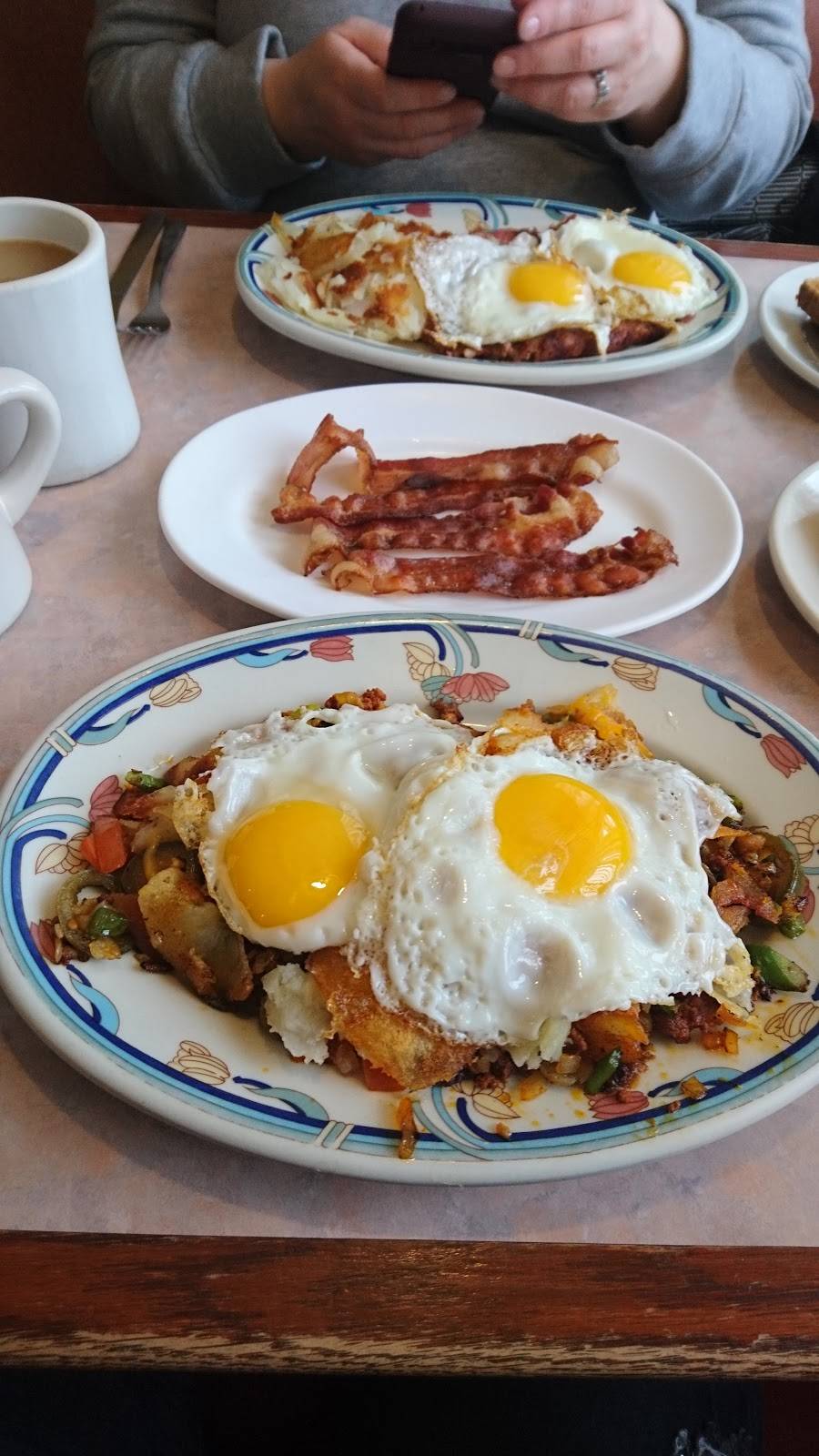 Moms Place | restaurant | 819 S Harlem Ave, Forest Park, IL 60130, USA | 7087716668 OR +1 708-771-6668