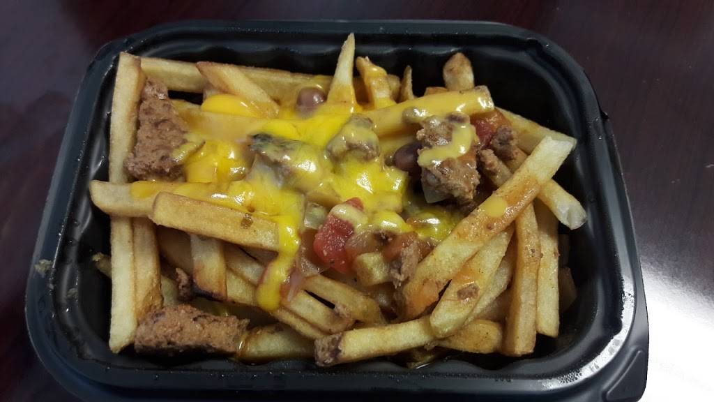 Wendys | restaurant | 16601 NW 57th Ave, Hialeah, FL 33014, USA | 3056232690 OR +1 305-623-2690