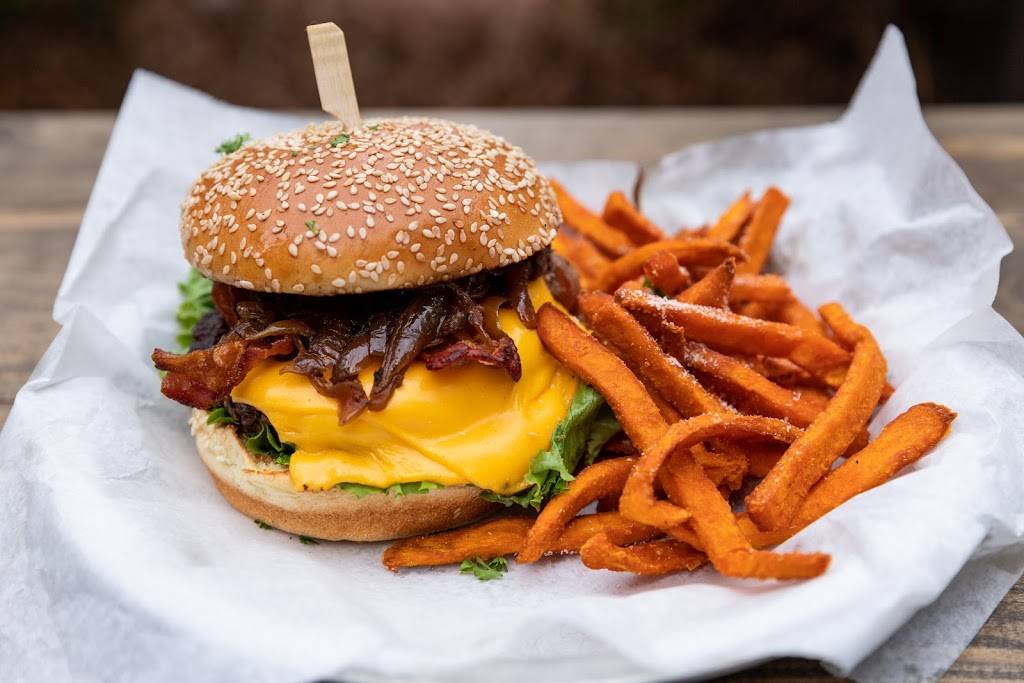 Sesame Burgers and Beer | restaurant | Citadel Mall 2070, Sam Rittenberg Blvd, Charleston, SC 29407, USA | 8437667770 OR +1 843-766-7770