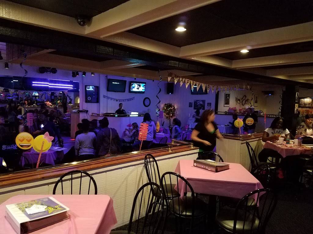 Wanna Bs Karaoke Club & Restaurant | night club | 2880 Virginia Beach Blvd, Virginia Beach, VA 23452, USA | 7573405671 OR +1 757-340-5671