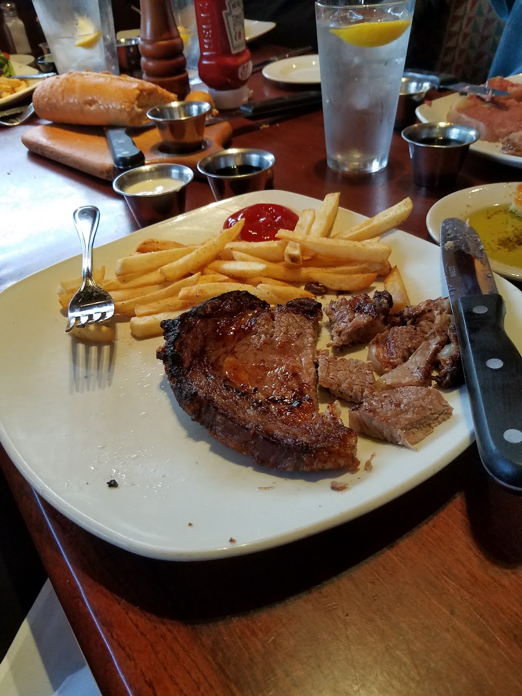 Tripps Restaurant | restaurant | 918 W Club Blvd, Durham, NC 27701, USA | 9192869199 OR +1 919-286-9199