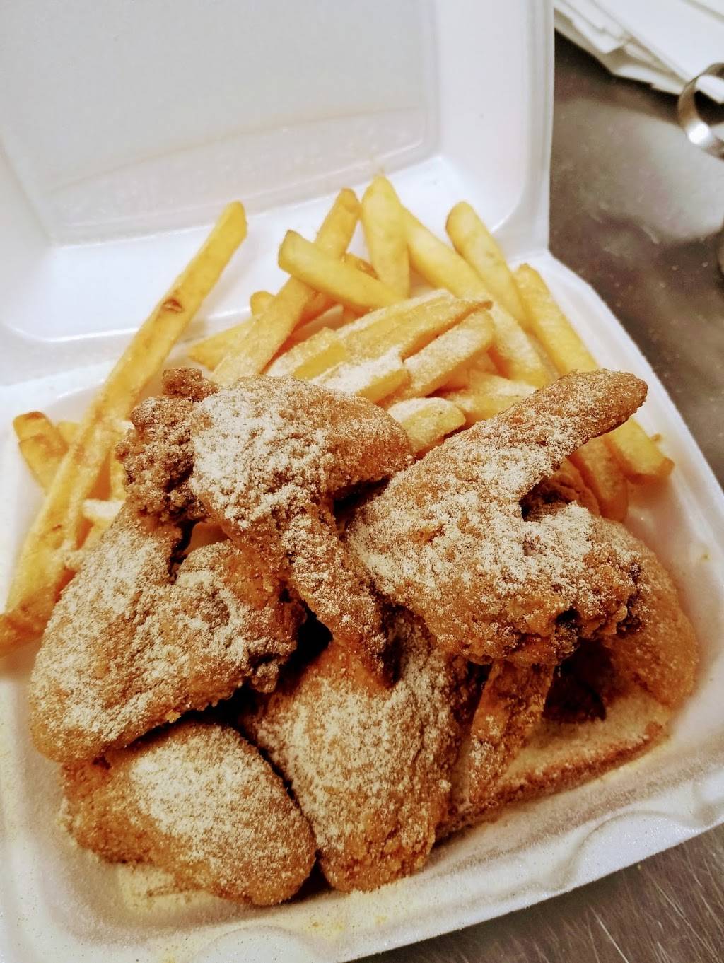 Red Snapper Evergreen Park | restaurant | 9648 S Western Ave, Evergreen Park, IL 60805, USA | 7084994444 OR +1 708-499-4444