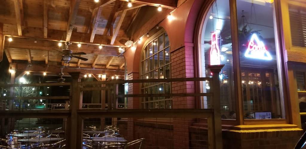 Loafin Joes | restaurant | 201 W Mountain St, Fayetteville, AR 72701, USA | 4794439944 OR +1 479-443-9944