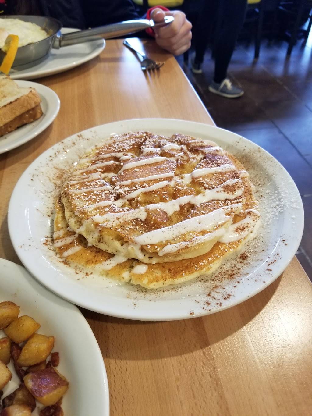 Honey Biscuit Mount Prospect | bakery | 106 W Northwest Hwy, Mt Prospect, IL 60056, USA | 8477491766 OR +1 847-749-1766