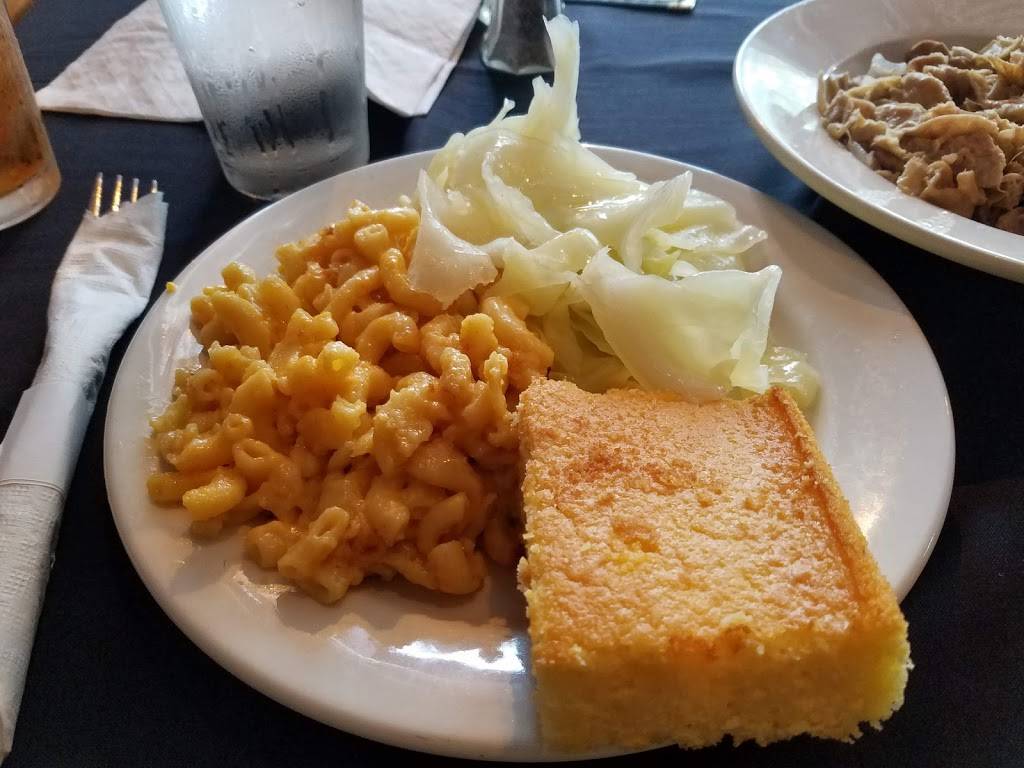 District | restaurant | 448 Green St, Portsmouth, VA 23704, USA | 7573370337 OR +1 757-337-0337