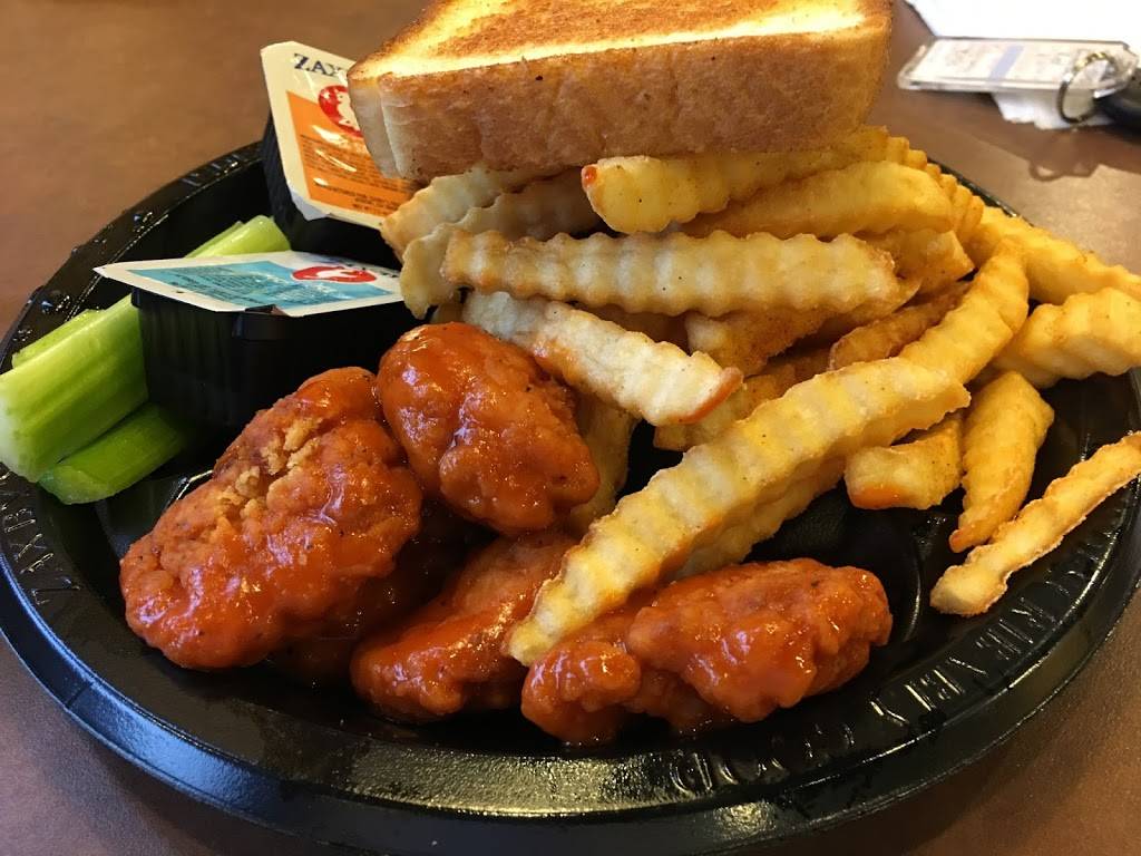 Zaxbys Chicken Fingers & Buffalo Wings | restaurant | 1657 New Garden Rd, Greensboro, NC 27410, USA | 3368540415 OR +1 336-854-0415