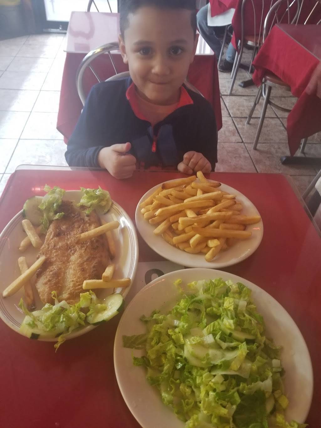 El Castillo | restaurant | 189 Wilson Ave, Brooklyn, NY 11237, USA | 7185741030 OR +1 718-574-1030