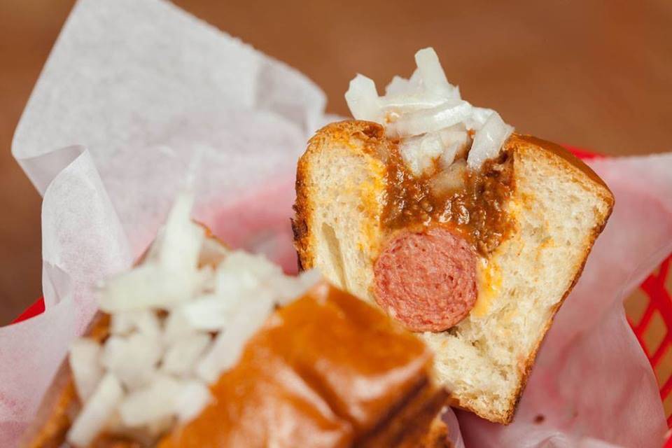 Haute Dogs and Fries | restaurant | 610 Montgomery St, Alexandria, VA 22314, USA | 7035483891 OR +1 703-548-3891