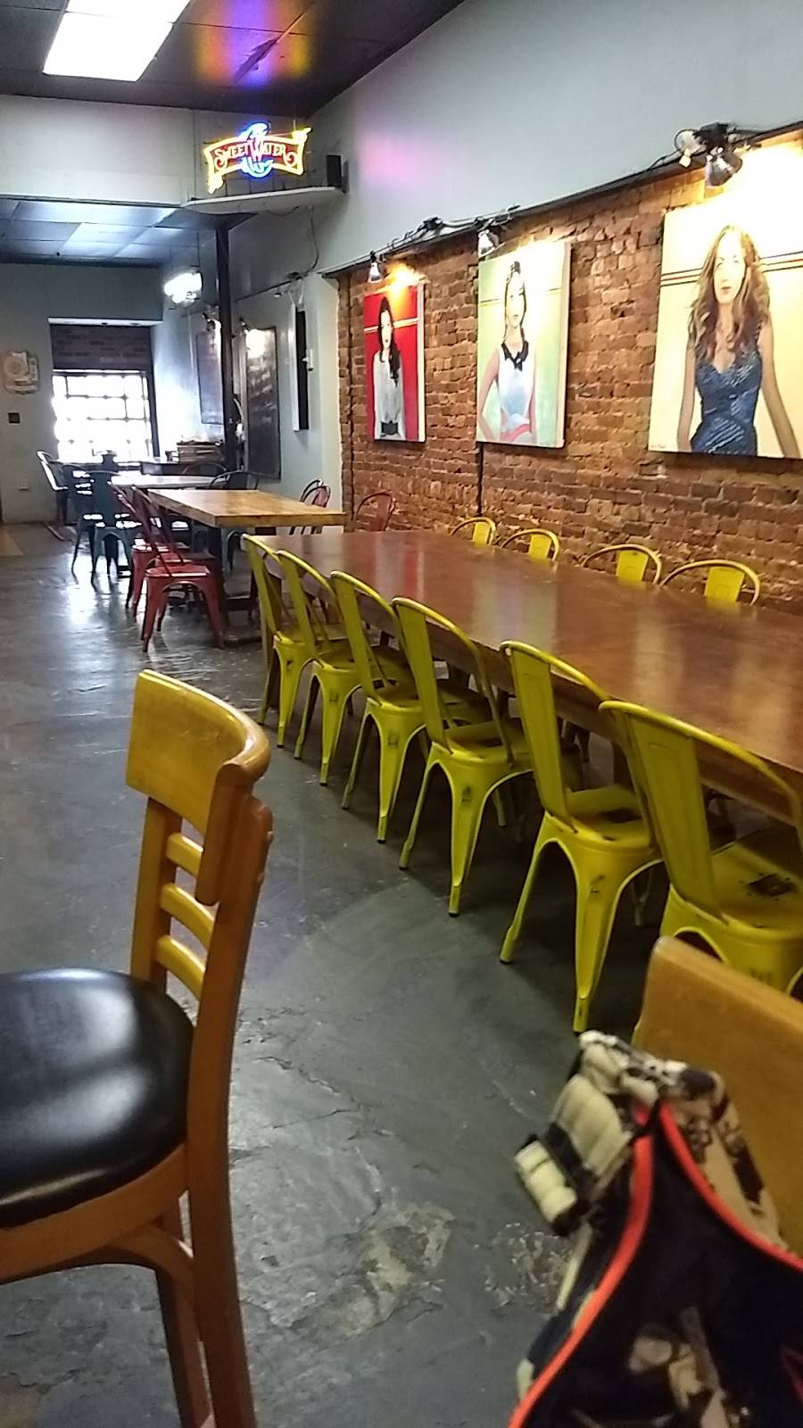 Avalon Downtown | restaurant | 17 W Federal St, Youngstown, OH 44503, USA | 3307400000 OR +1 330-740-0000