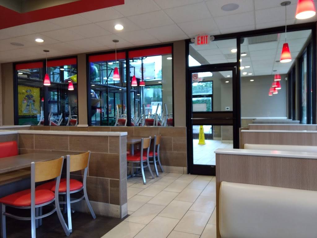 Burger King | restaurant | 7640 Linton Hall Rd, Gainesville, VA 20155, USA | 7037538777 OR +1 703-753-8777