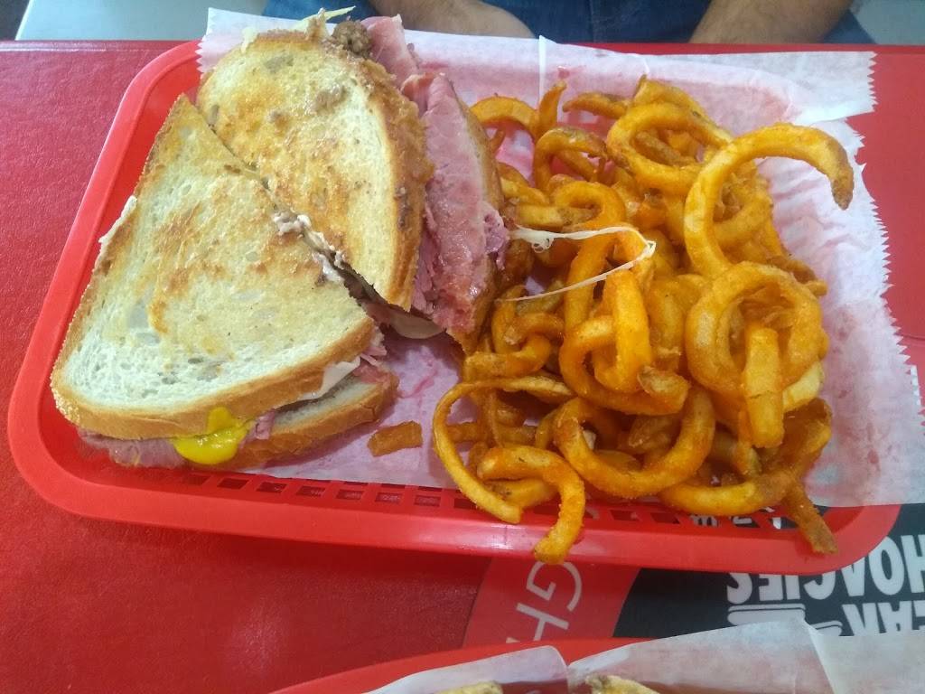 Leftys Famous Cheese Steak Hoagies Grill | restaurant | 4003 Carpenter Rd, Ypsilanti, MI 48197, USA | 7346777717 OR +1 734-677-7717