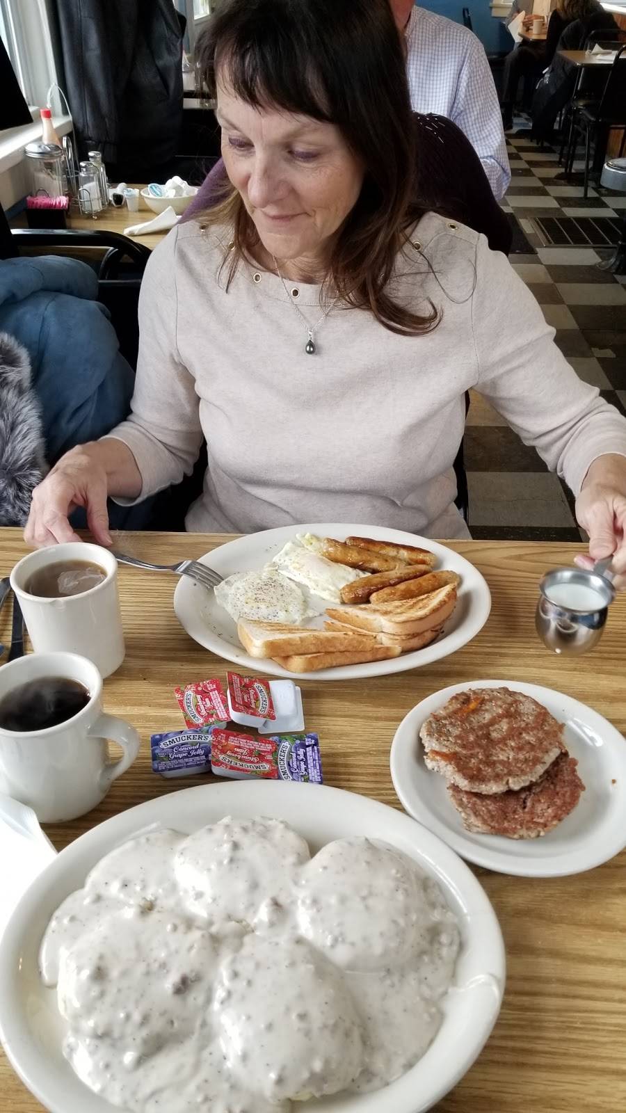 Star Diner | restaurant | 46 Cleveland Rd, Norwalk, OH 44857, USA | 4196635668 OR +1 419-663-5668