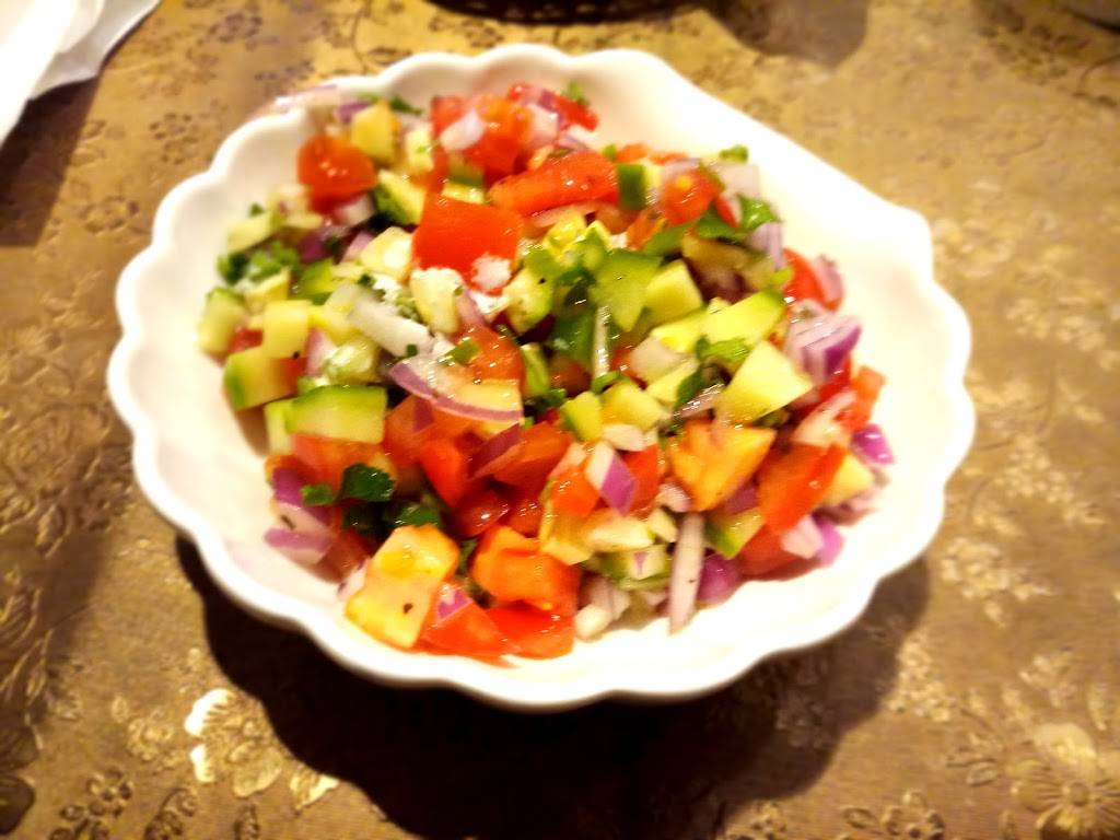 Belle Bar and Restaurant | restaurant | 4949 Bathurst St, North York, ON M2R 1Y1, Canada | 4162220033 OR +1 416-222-0033