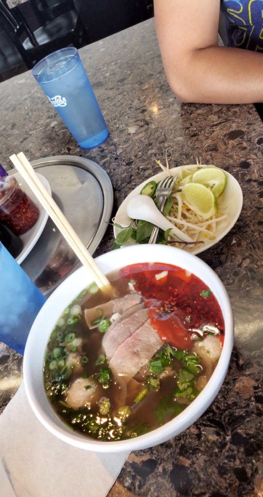 Asian BBQ & Pho Restaurant | restaurant | 3710 S Mooney Blvd, Visalia, CA 93277, USA | 5597136052 OR +1 559-713-6052