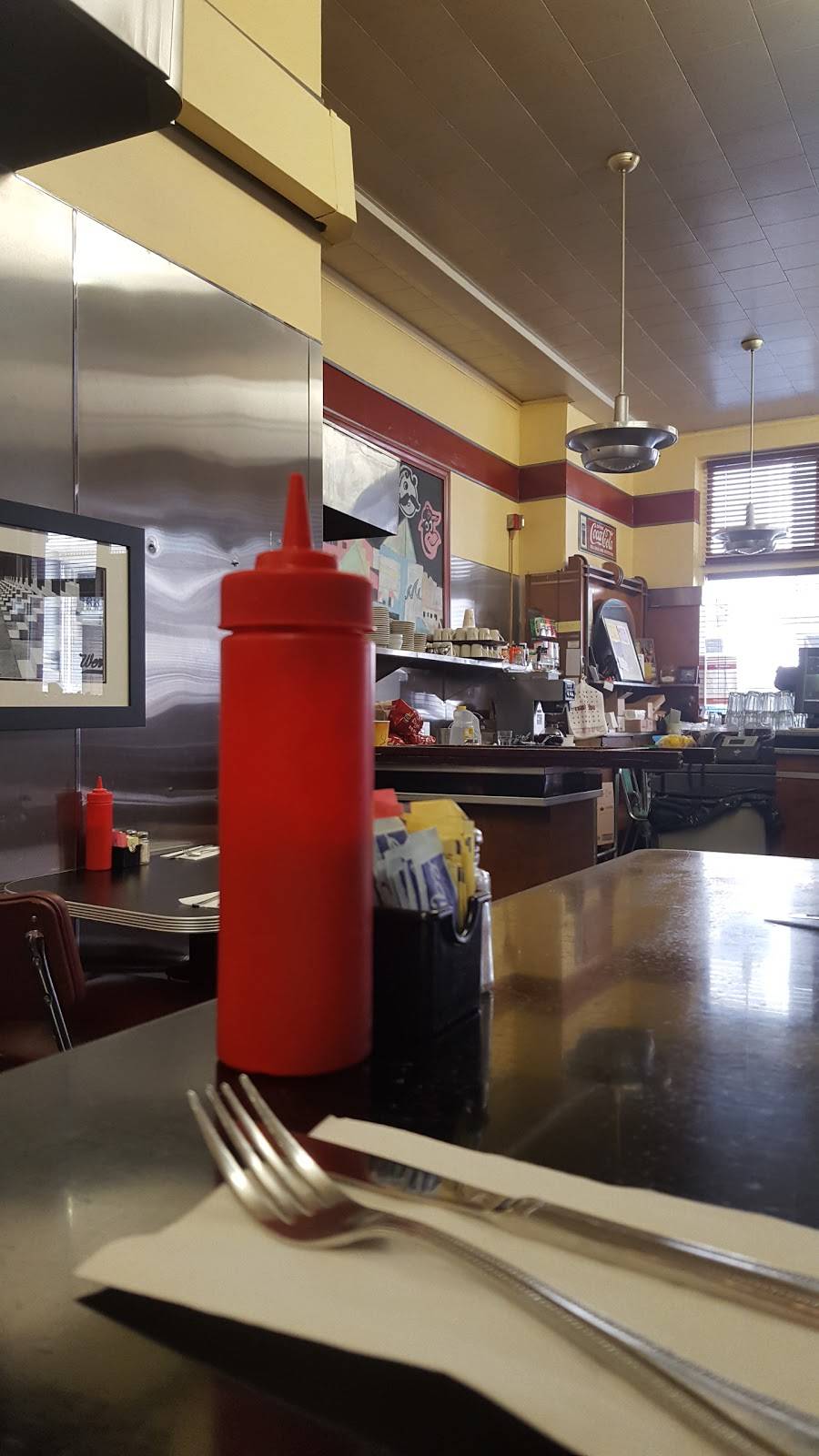 Werners | restaurant | 231 E Redwood St, Baltimore, MD 21202, USA | 4438427430 OR +1 443-842-7430