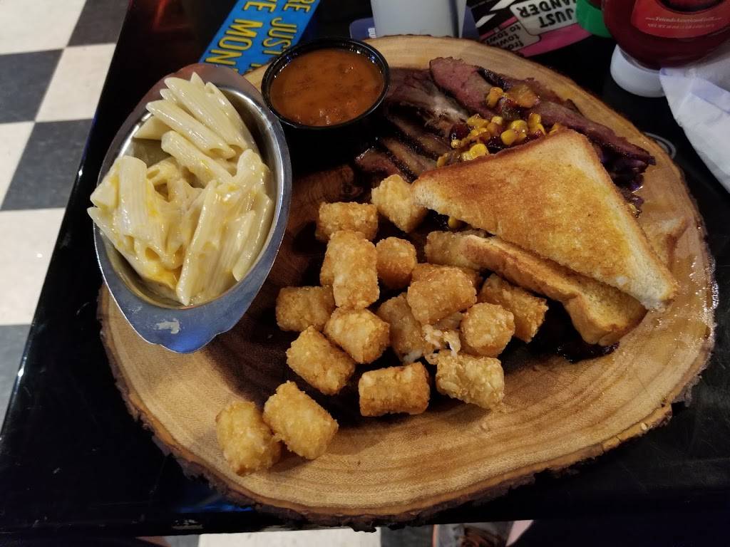 Friends Winder Grill | restaurant | 35 N Broad St, Winder, GA 30680, USA | 7707910033 OR +1 770-791-0033