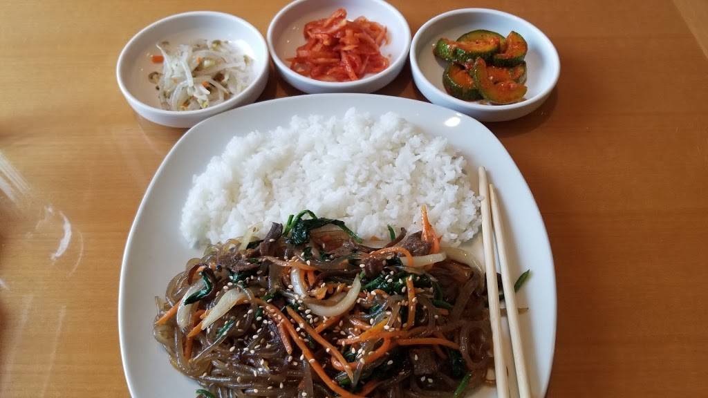 Gangnam Restaurant | restaurant | 2303 White Bear Ave, Maplewood, MN 55109, USA | 6517772826 OR +1 651-777-2826