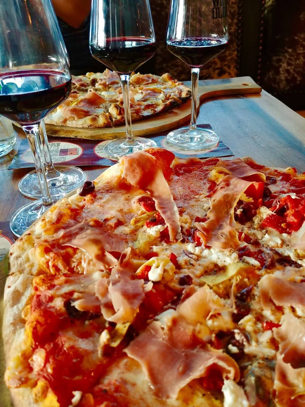 Wineology | restaurant | 13300 Tecumseh Rd E, Windsor, ON N8N 4R8, Canada | 5197351200 OR +1 519-735-1200