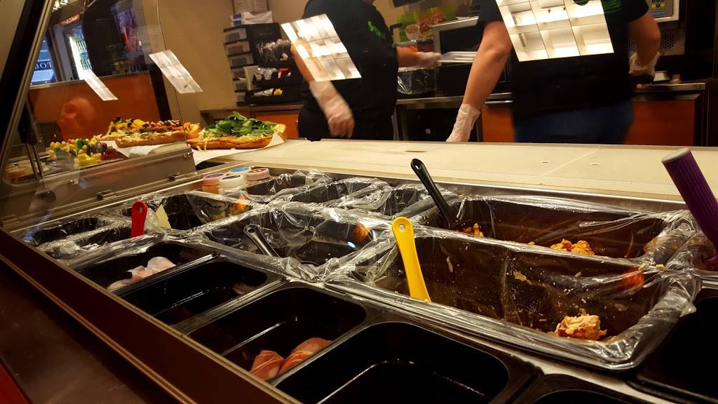 Subway Restaurants | restaurant | 498 S Lake Ave, Pasadena, CA 91101, USA | 6264054900 OR +1 626-405-4900