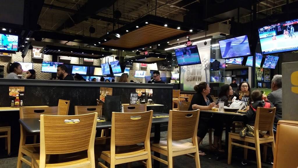 Buffalo Wild Wings | restaurant | 10033 Whittwood Dr, Whittier, CA 90603, USA | 5629432813 OR +1 562-943-2813