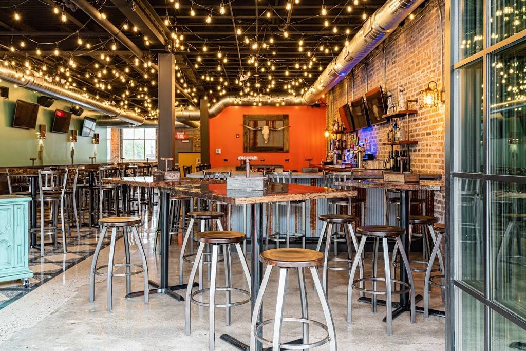 Hale Street Cantina | restaurant | 109 N Hale St, Wheaton, IL 60187, USA | 3317167141 OR +1 331-716-7141