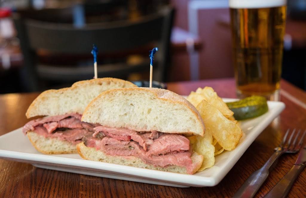 Lawrys Carvery | restaurant | 1011 S Figueroa St b115, Los Angeles, CA 90015, USA | 2132222212 OR +1 213-222-2212