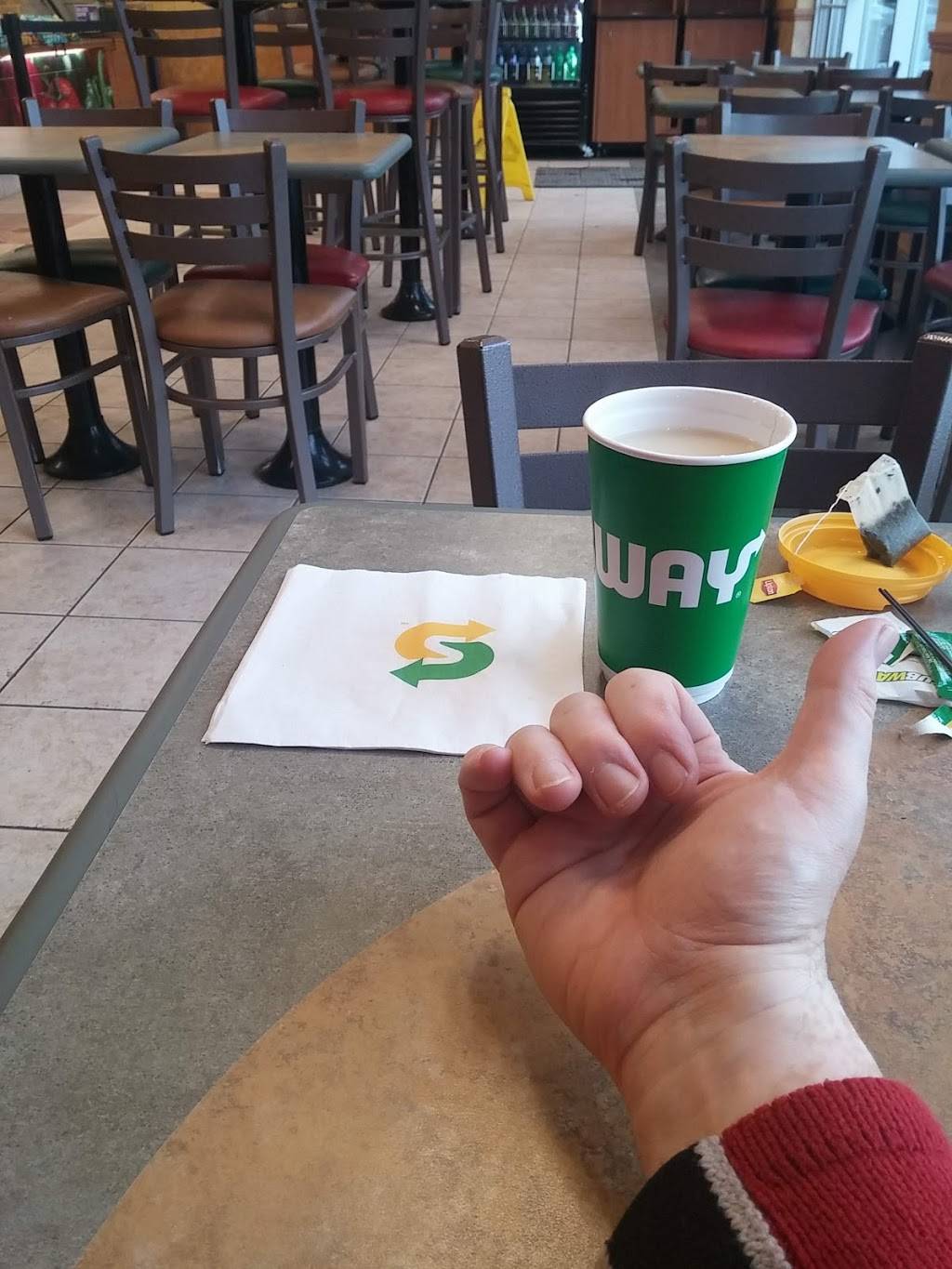 Subway | restaurant | 5525 Avenue Auteuil, Brossard, QC J4Z 1M3, Canada | 4504431343 OR +1 450-443-1343