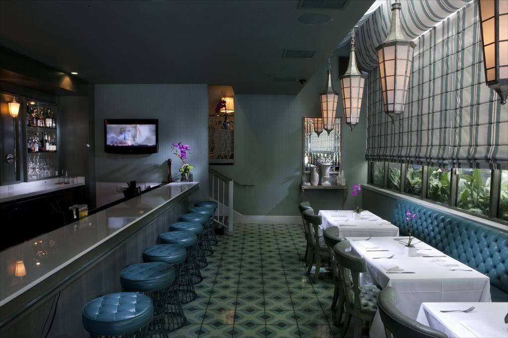 Chamberlains Bistro West Hollywood | restaurant | 1000 Westmount Dr, West Hollywood, CA 90069, USA | 3106577400 OR +1 310-657-7400