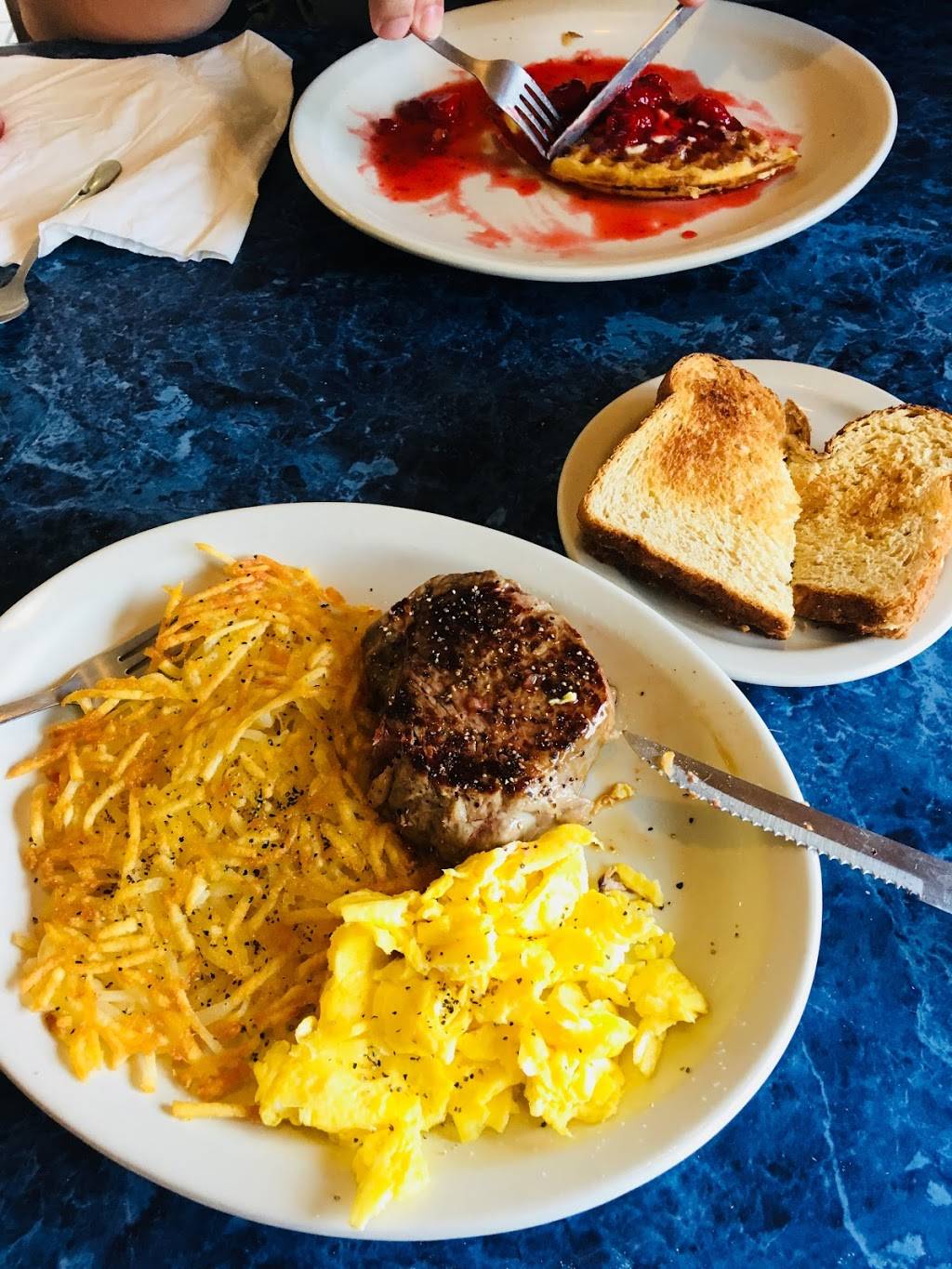 Waffle Stop Grill | restaurant | 904 Rainbow Dr, Cedar Falls, IA 50613, USA | 3192771729 OR +1 319-277-1729