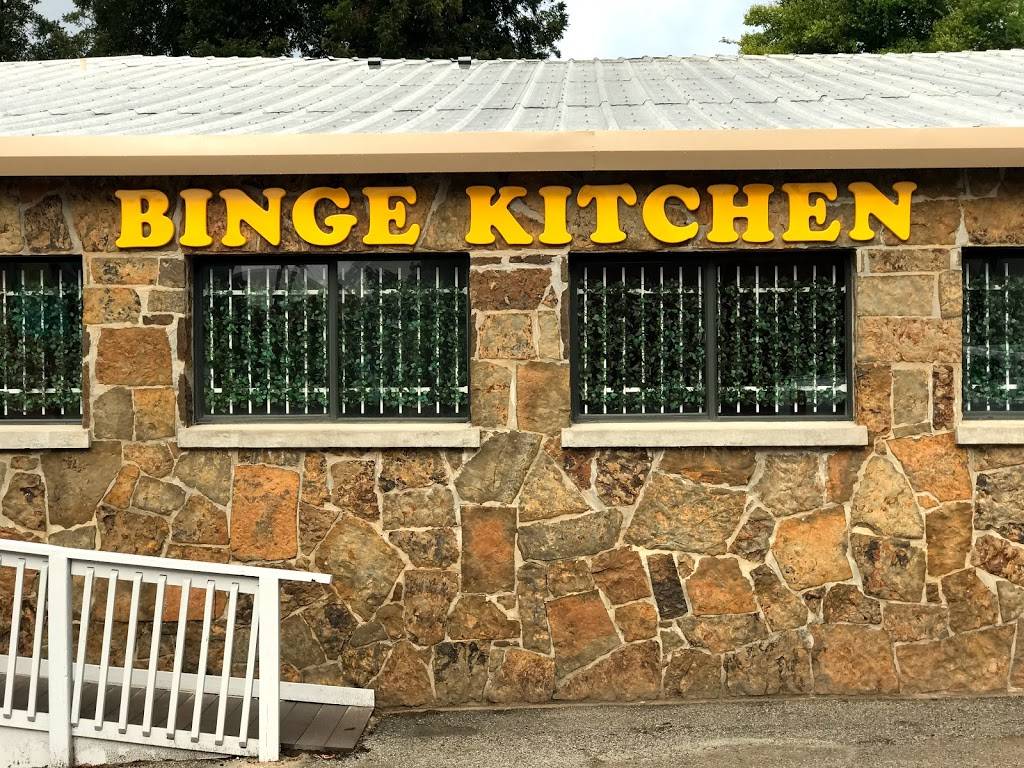Binge Kitchen | restaurant | 121 N Fredericksburg St, San Marcos, TX 78666, USA | 5126677111 OR +1 512-667-7111