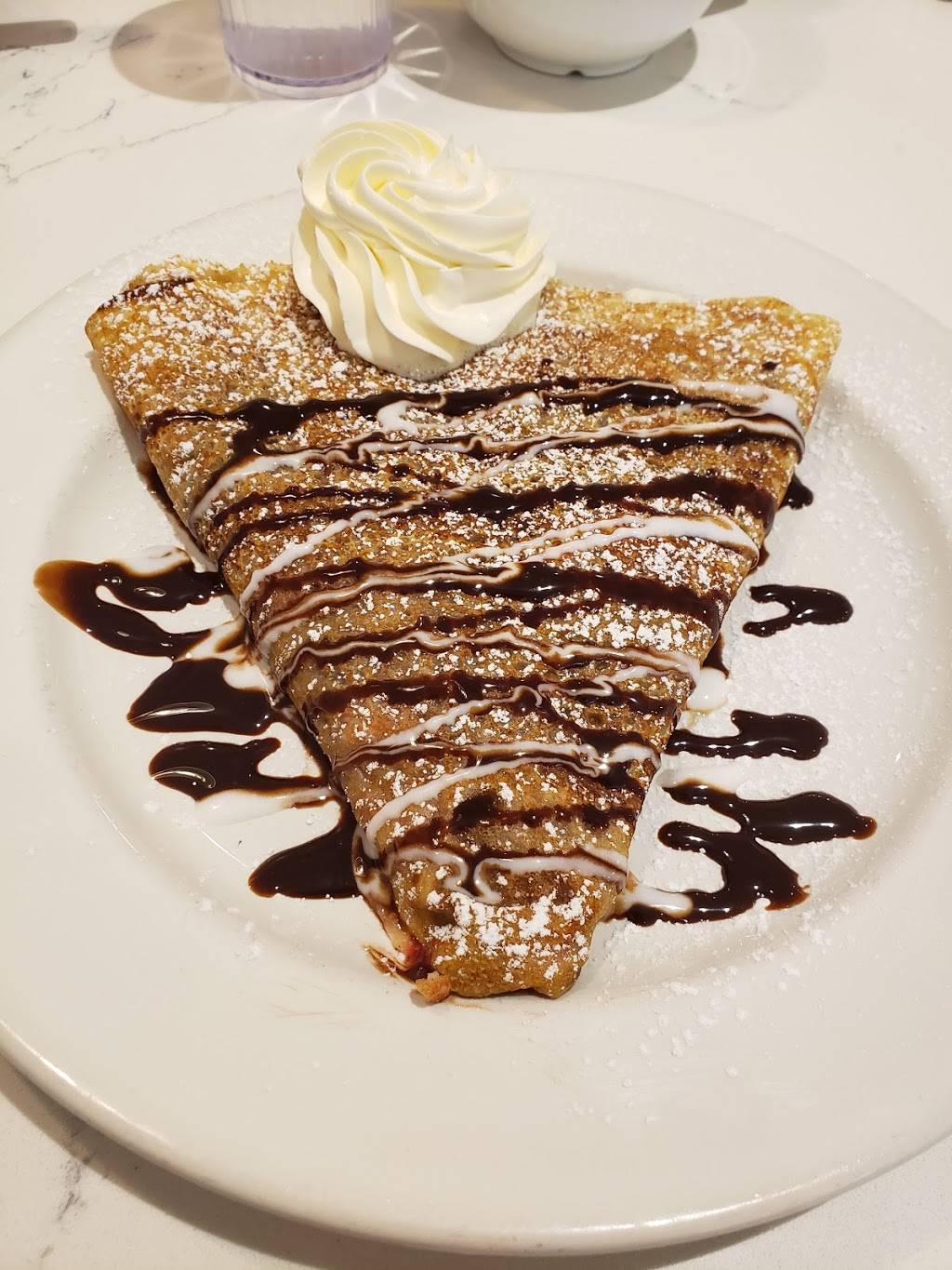 LA CREME | restaurant | 111 E Main Ave, Zeeland, MI 49464, USA | 6167721705 OR +1 616-772-1705