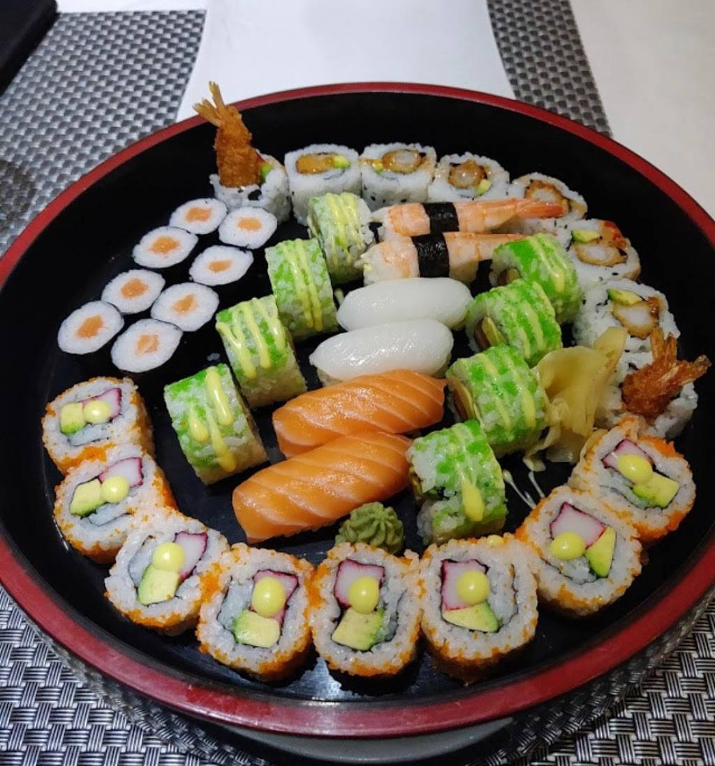 Sushi Express at Madison Green | restaurant | 2001 Crestwood Blvd N, Royal Palm Beach, FL 33411, USA | 5619261505 OR +1 561-926-1505