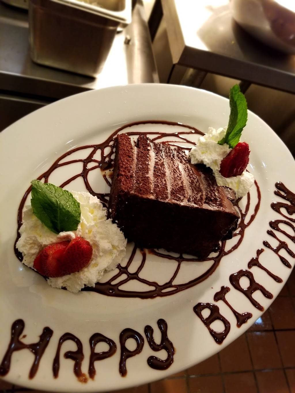 Bar Louie - The Promenade Bolingbrook | night club | 619 E Boughton Rd #A, Bolingbrook, IL 60440, USA | 6304107100 OR +1 630-410-7100