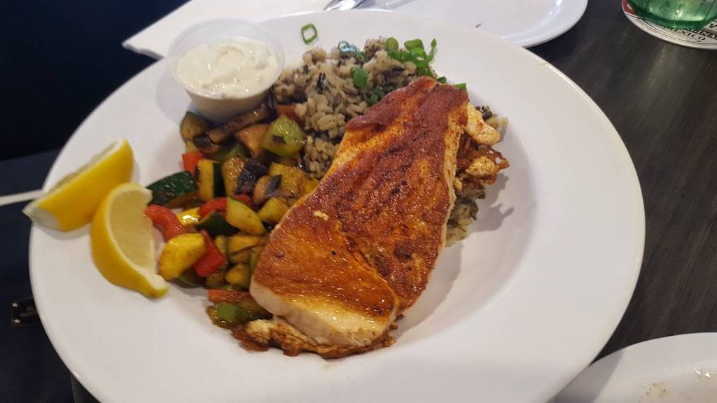 Standard Station Sports Bar & Grill | restaurant | 226 Standard St, El Segundo, CA 90245, USA | 3103222255 OR +1 310-322-2255