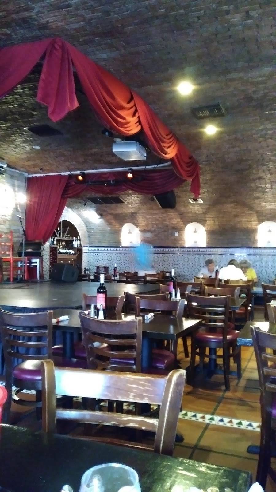 Pizza Hut | meal delivery | 3830 SW 8th St, Miami, FL 33134, USA | 3054428900 OR +1 305-442-8900