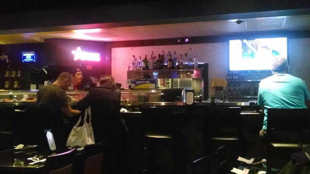 Sushi Planet | restaurant | 951 S Westlake Blvd #114, Thousand Oaks, CA 91361, USA | 8053799844 OR +1 805-379-9844