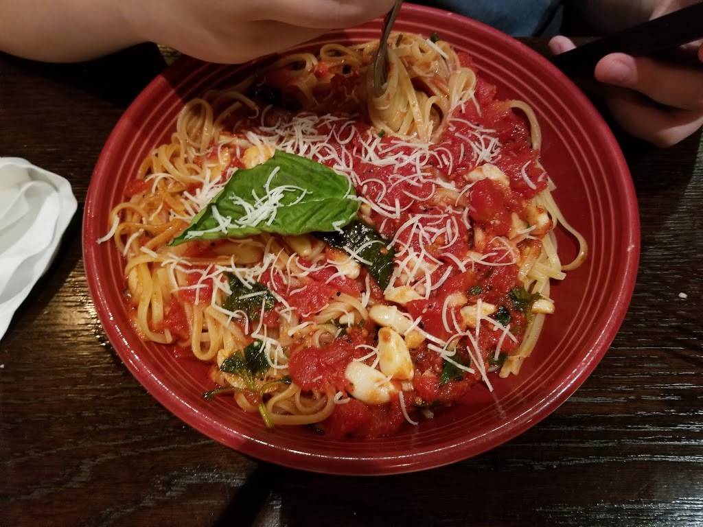 Carrabbas Italian Grill | restaurant | 931 N State Rd 434, Altamonte Springs, FL 32714, USA | 4077884222 OR +1 407-788-4222