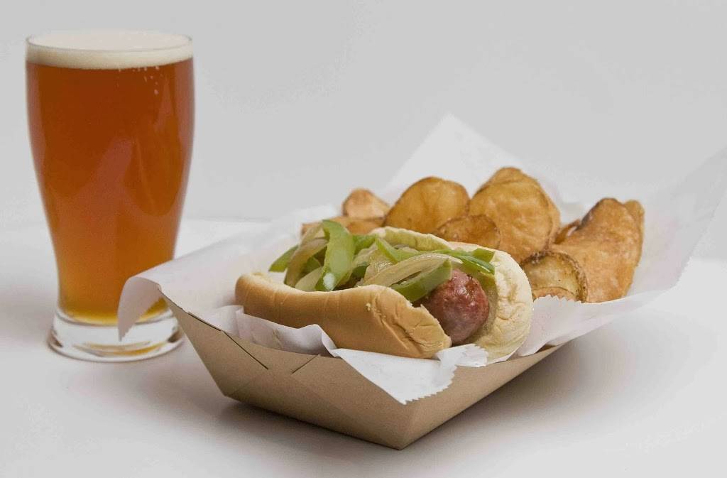 Growlers Pourhouse | restaurant | 3120 N Davidson St, Charlotte, NC 28205, USA | 7049106566 OR +1 704-910-6566