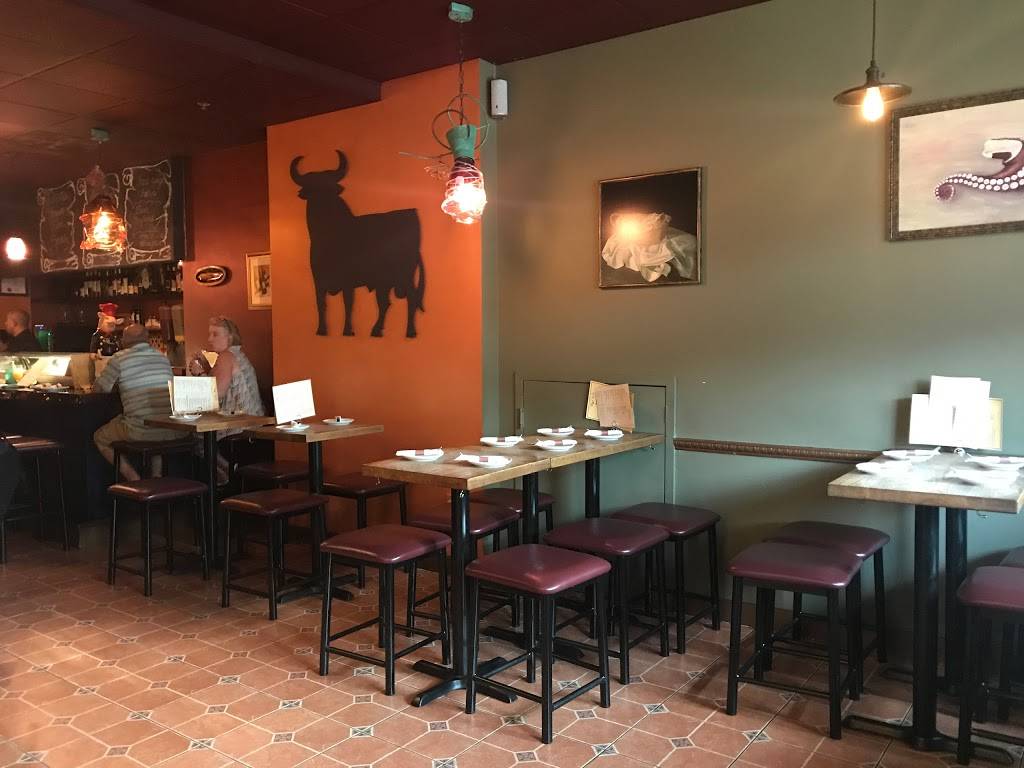 Pintxo Pincho Tapas Bar | restaurant | 385 Main St, Woburn, MA 01801, USA | 7819321379 OR +1 781-932-1379
