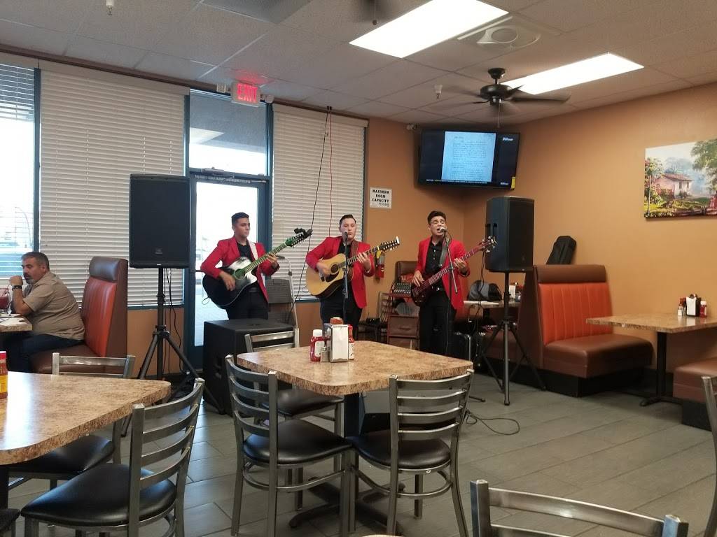 Guamuchilito Town | restaurant | 300 S Highland Springs Ave, Banning, CA 92220, USA | 9518453022 OR +1 951-845-3022